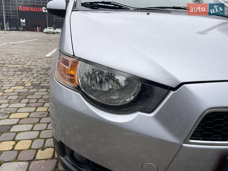 Хэтчбек Mitsubishi Colt 2012 в Луцке