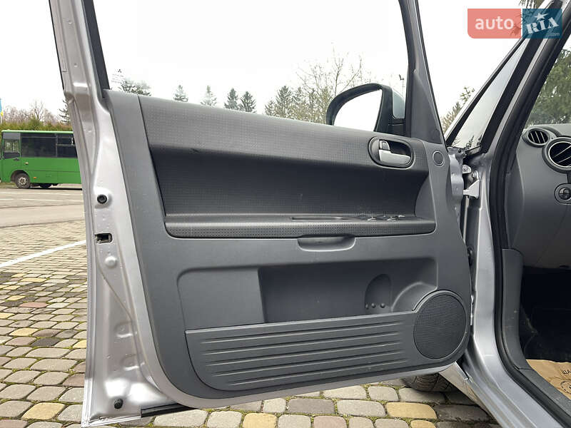 Хэтчбек Mitsubishi Colt 2012 в Луцке