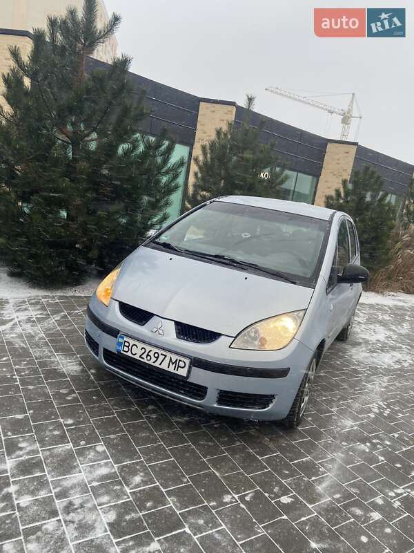 Mitsubishi Colt 2004