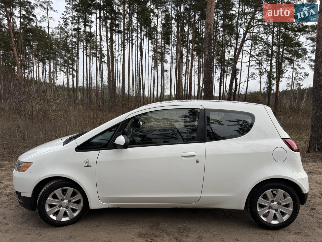 2011 Mitsubishi Colt - мініатюра 4