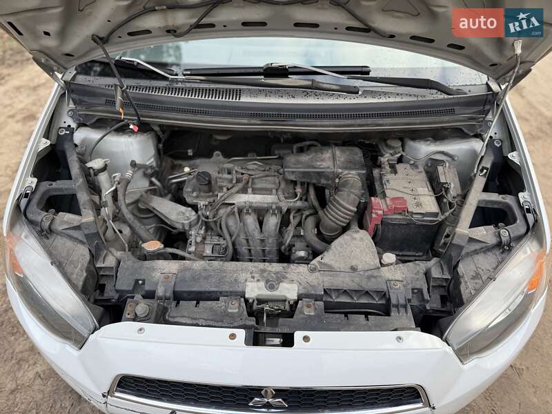 Хетчбек Mitsubishi Colt 2011 в Ірпені