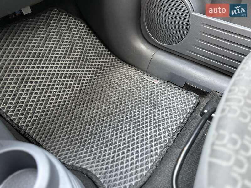 Хетчбек Mitsubishi Colt 2011 в Ірпені