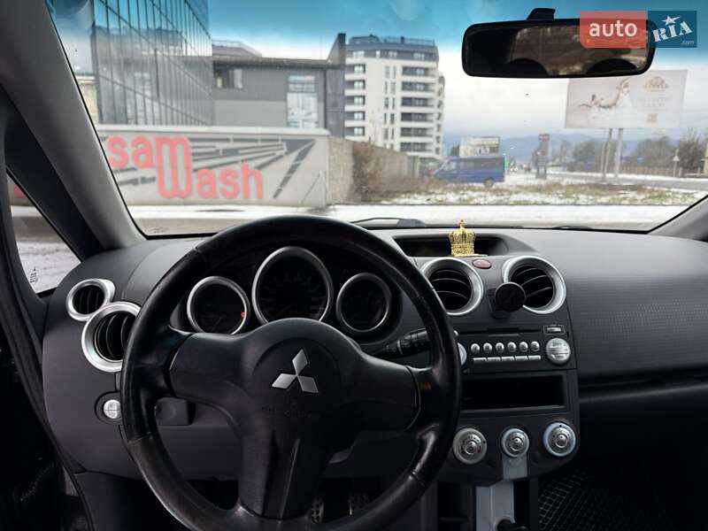 Хэтчбек Mitsubishi Colt 2004 в Хусте