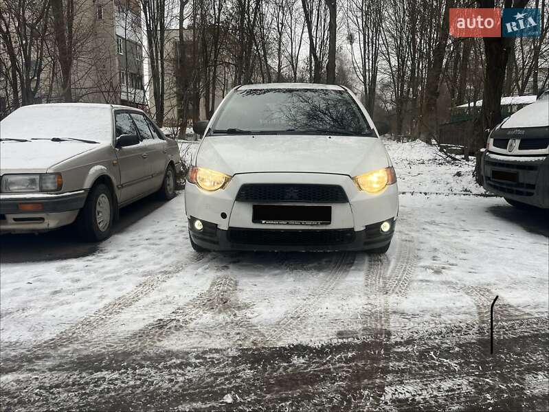 Хэтчбек Mitsubishi Colt 2010 в Луцке