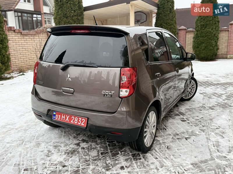 Хетчбек Mitsubishi Colt 2012 в Чернівцях