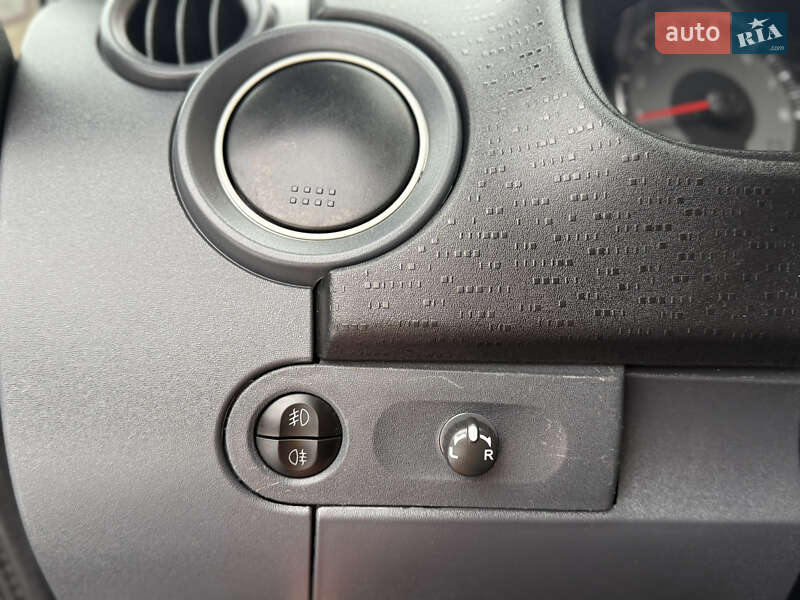 Хетчбек Mitsubishi Colt 2012 в Чернівцях