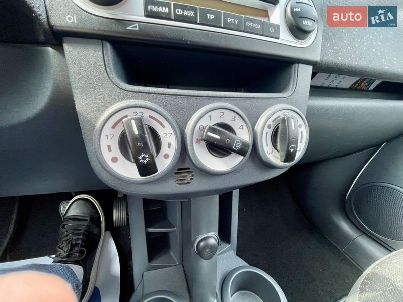 Хэтчбек Mitsubishi Colt 2012 в Черновцах