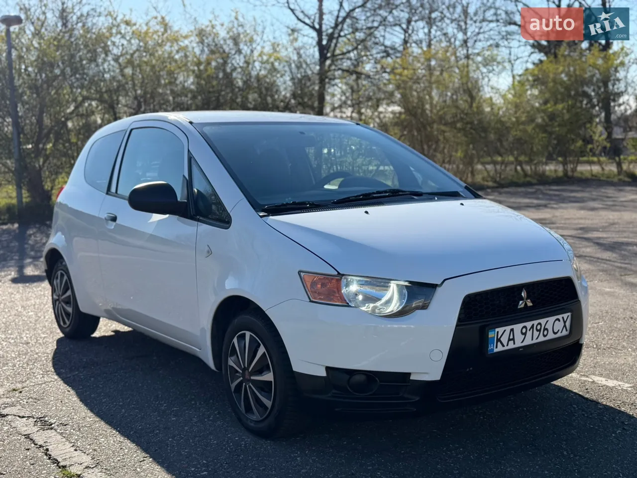 2010 Mitsubishi Colt - мініатюра 17