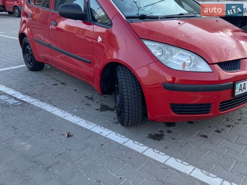 Хэтчбек Mitsubishi Colt 2006 в Киеве