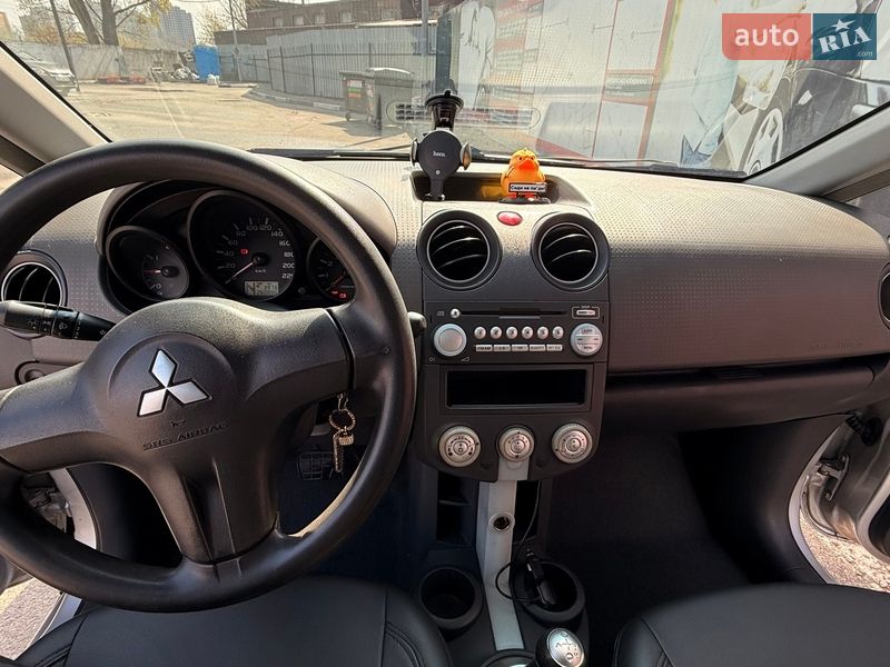 Хэтчбек Mitsubishi Colt 2007 в Киеве фото 2 Хэтчбек Mitsubishi Colt 2007 в Киеве