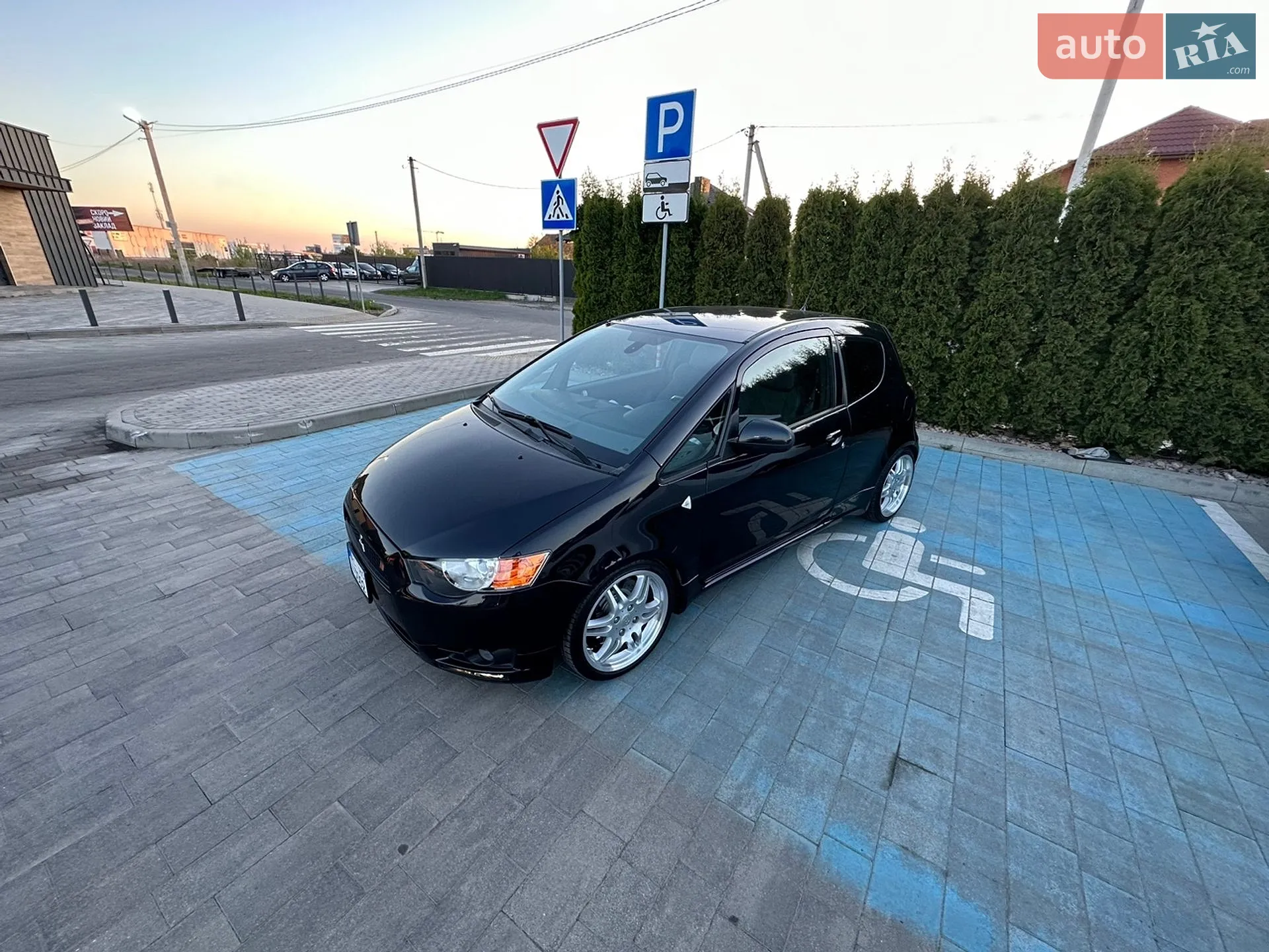 2012 Mitsubishi Colt - фото 1
