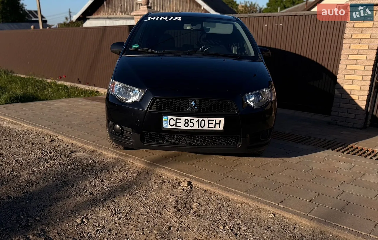 2010 Mitsubishi Colt - мініатюра 10