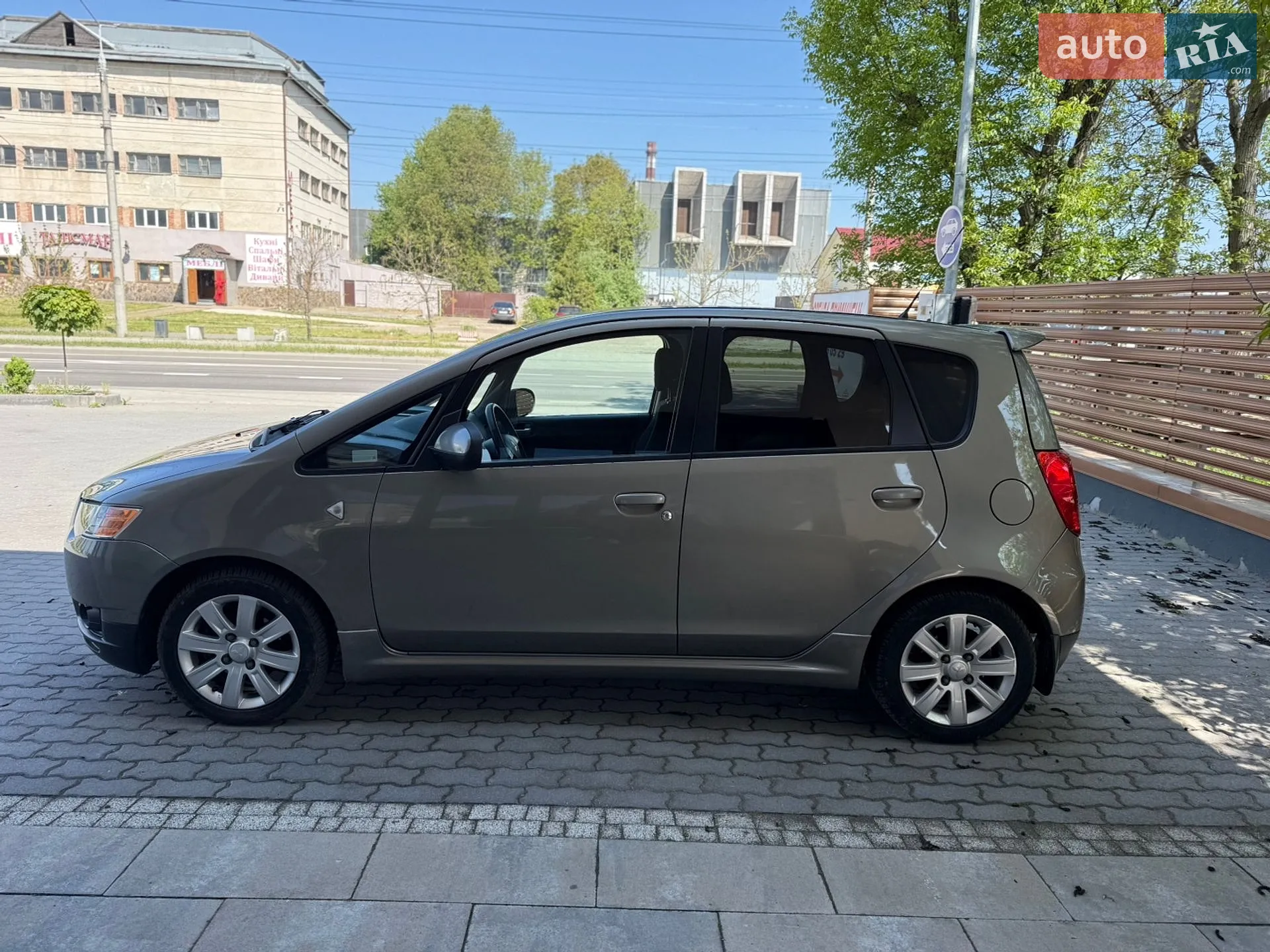 2011 Mitsubishi Colt - мініатюра 4