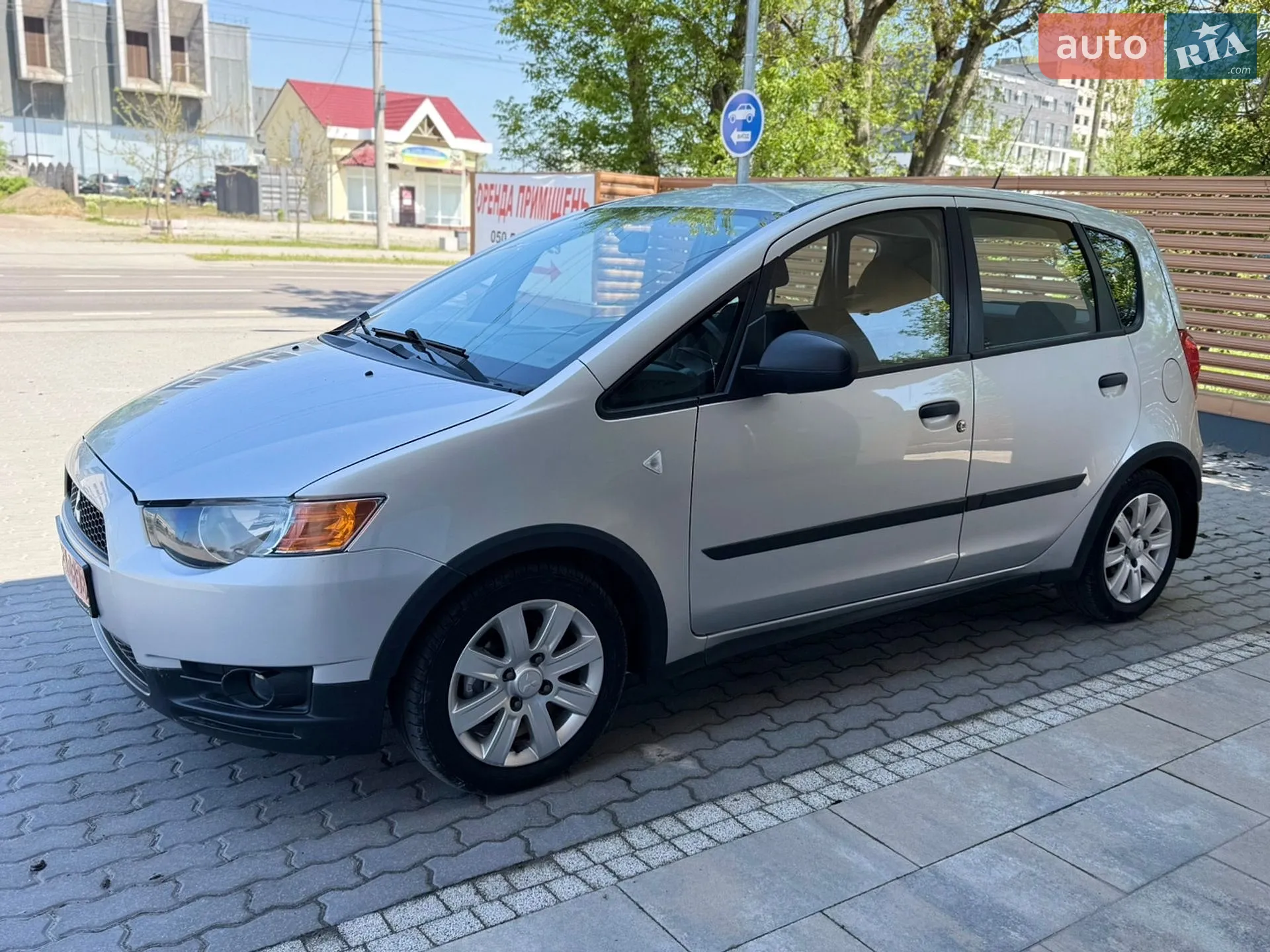 2010 Mitsubishi Colt - мініатюра 3