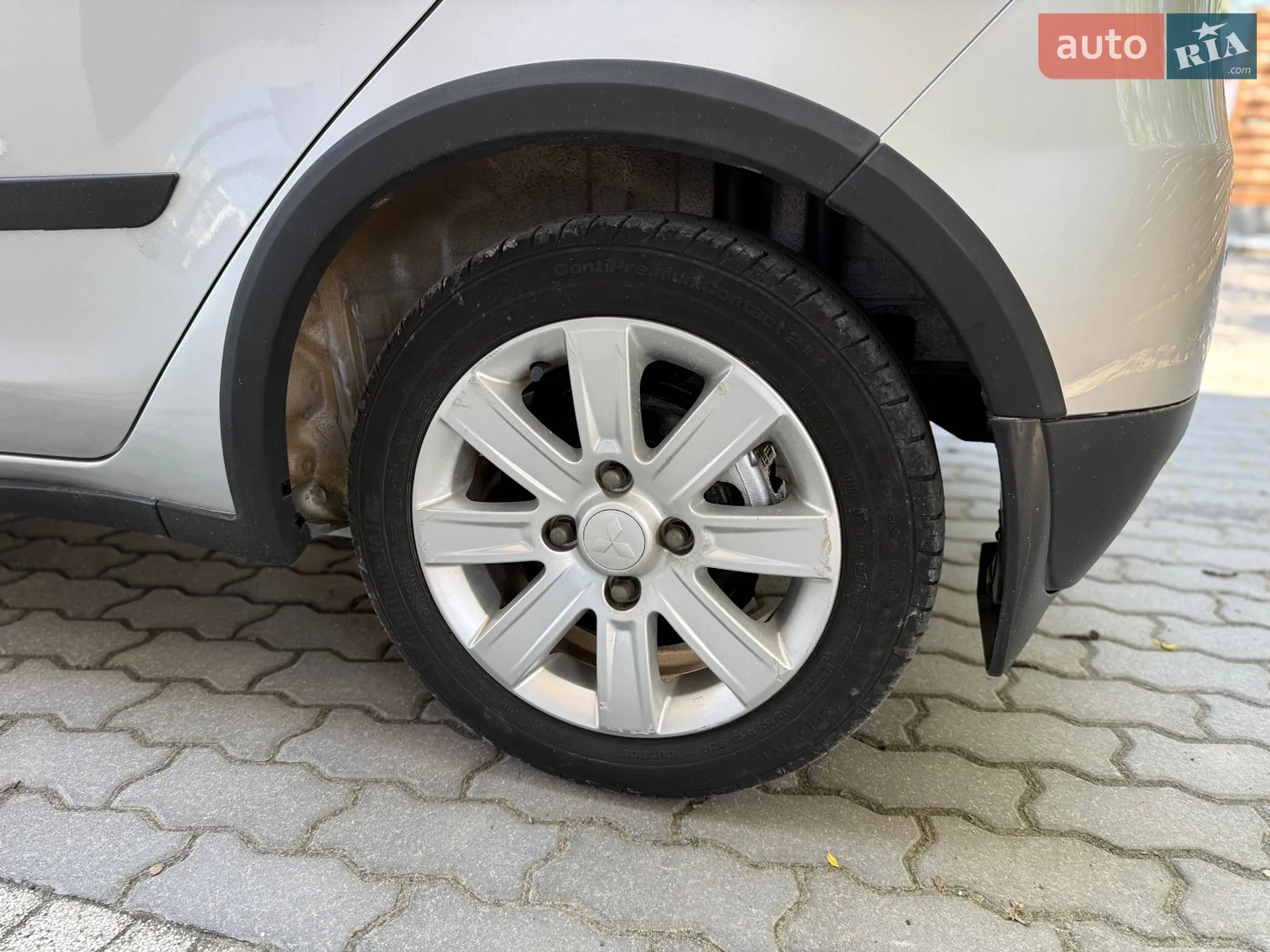 2010 Mitsubishi Colt - мініатюра 31