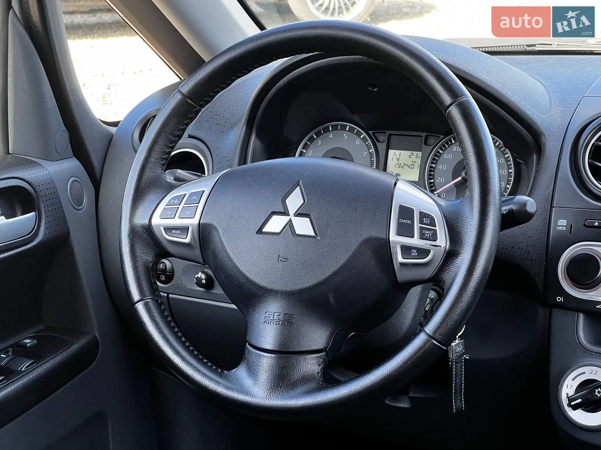 2012 Mitsubishi Colt - мініатюра 46