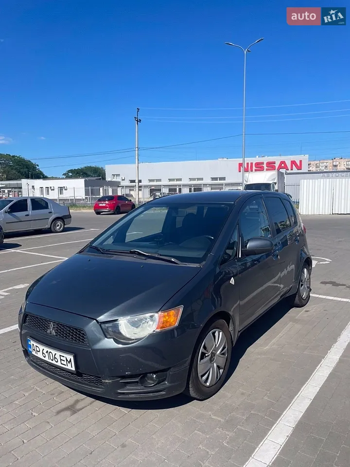 2010 Mitsubishi Colt - мініатюра 23