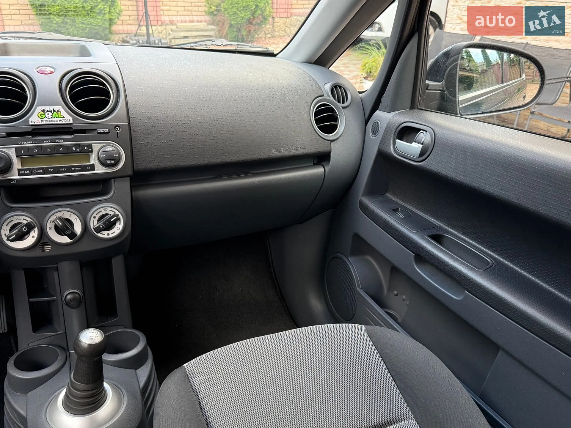 2012 Mitsubishi Colt - мініатюра 17