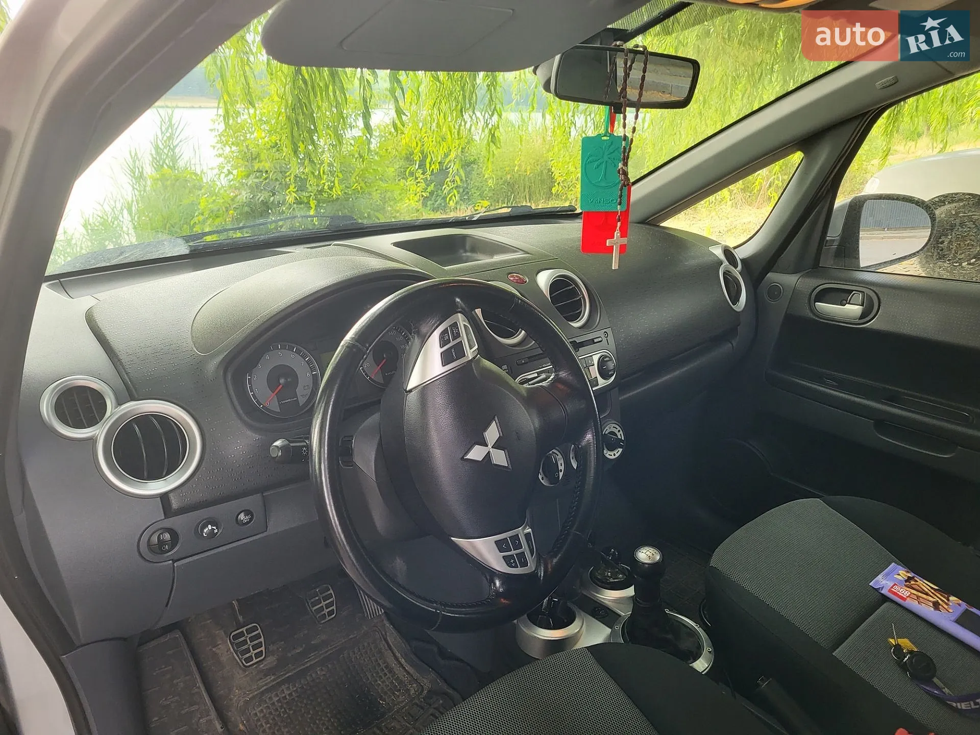 2011 Mitsubishi Colt - мініатюра 7