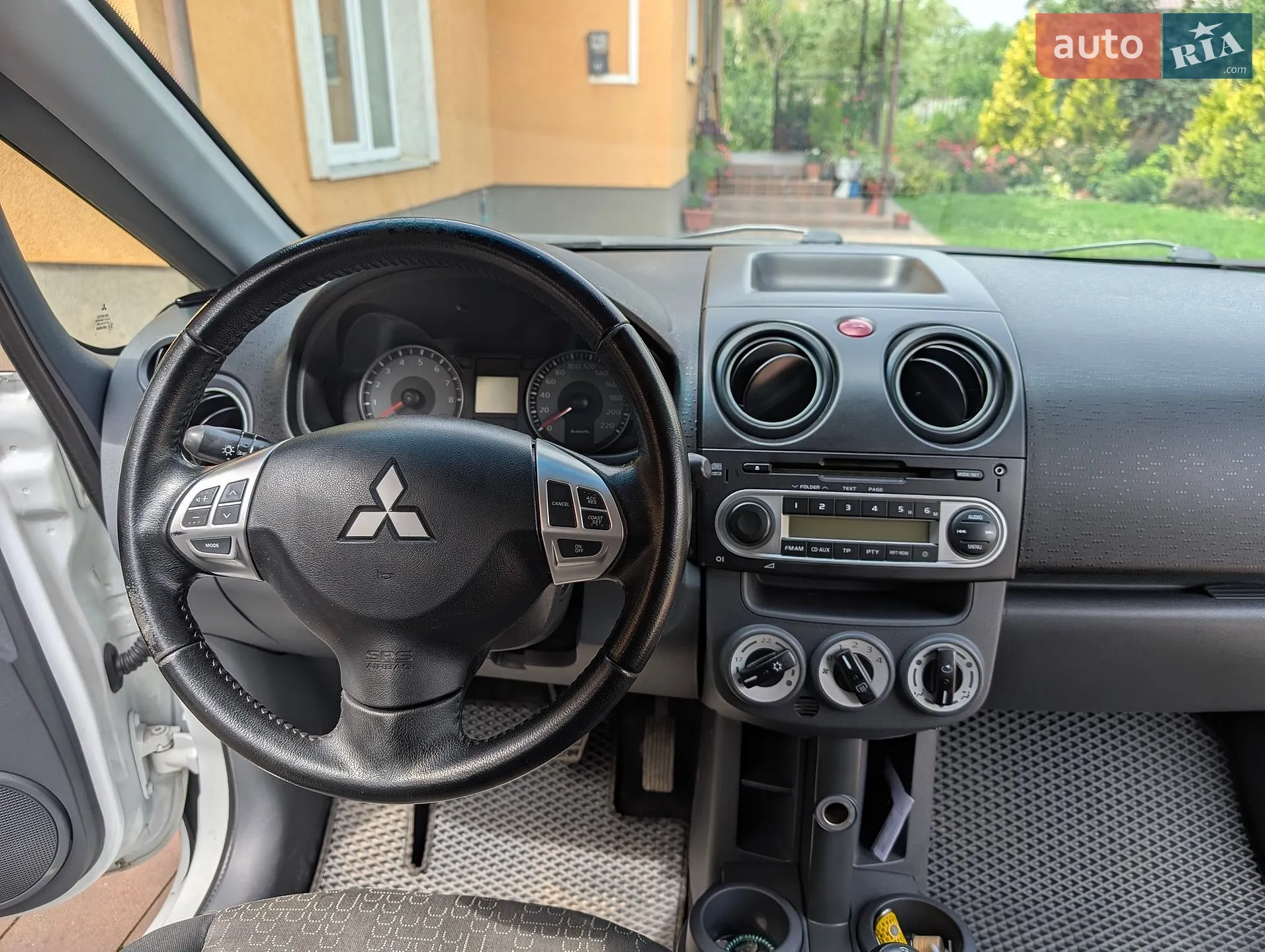 2012 Mitsubishi Colt - мініатюра 14