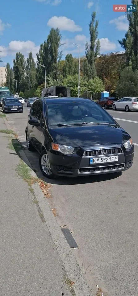 2011 Mitsubishi Colt - мініатюра 24