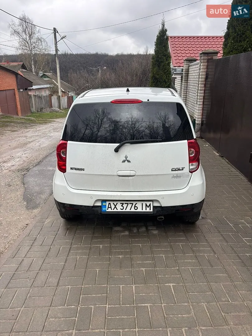 2011 Mitsubishi Colt - мініатюра 4