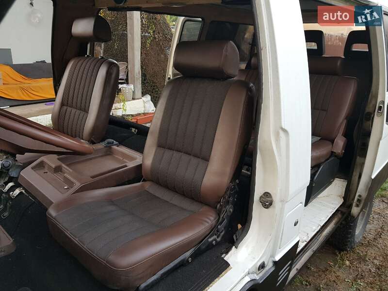 Мінівен Mitsubishi Delica 1983 в Києві