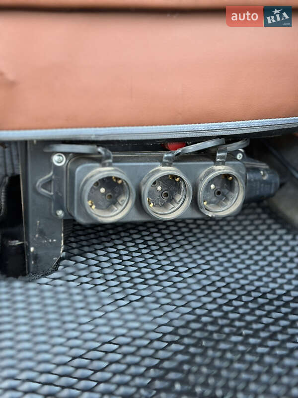 Минивэн Mitsubishi Delica 2001 в Ровно