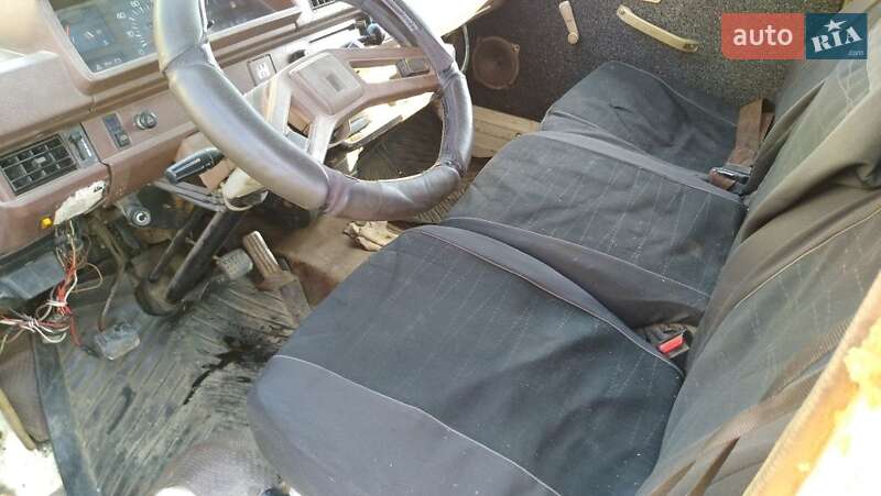 Минивэн Mitsubishi Delica 1986 в Светловодске