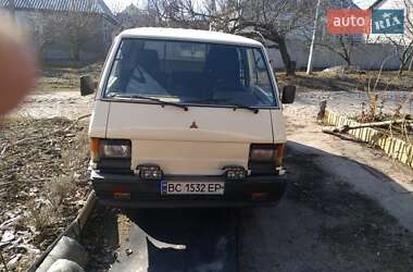 Минивэн Mitsubishi Delica 1986 в 