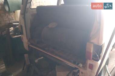 Минивэн Mitsubishi Delica 1986 в 