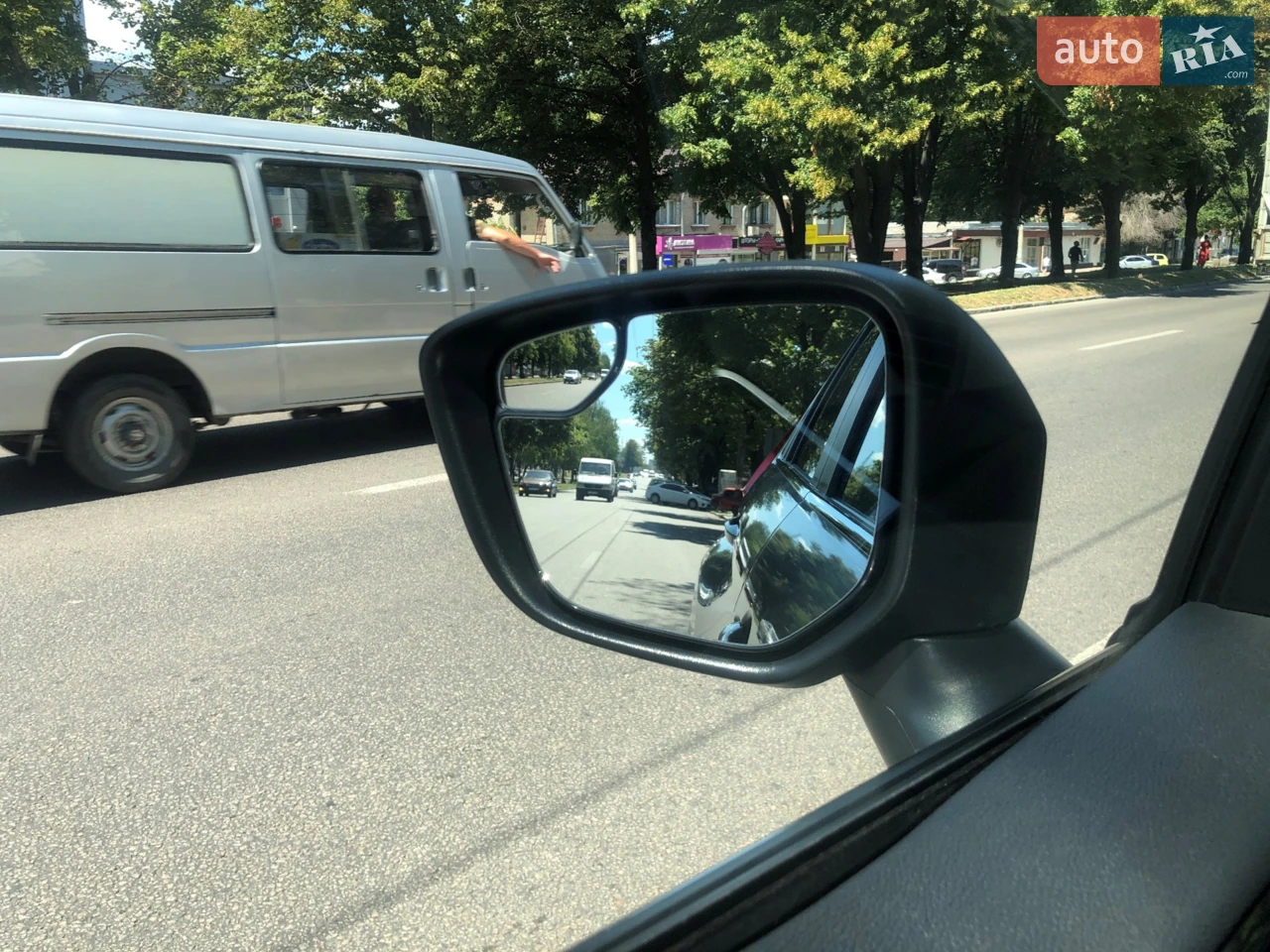 2018 Mitsubishi Eclipse Cross - мініатюра 13