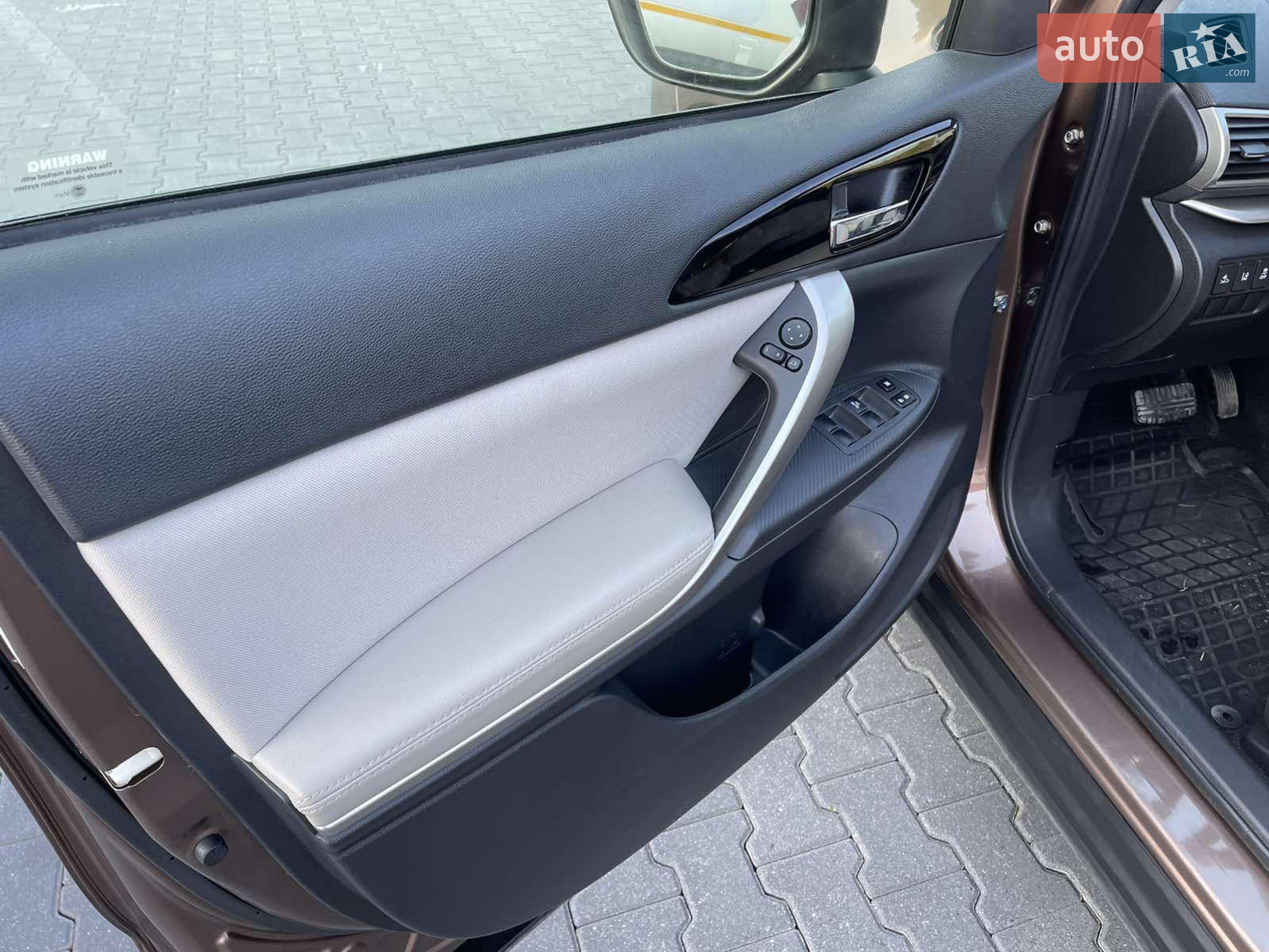 2019 Mitsubishi Eclipse Cross - мініатюра 8