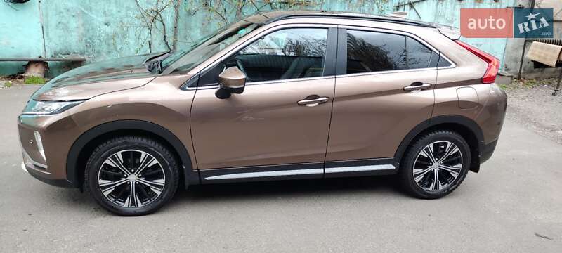 Внедорожник / Кроссовер Mitsubishi Eclipse Cross 2020 в Киеве