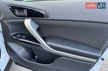 Внедорожник / Кроссовер Mitsubishi Eclipse Cross 2022 в 