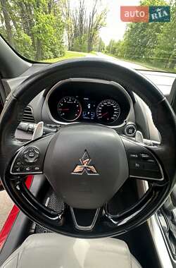 Позашляховик / Кросовер Mitsubishi Eclipse Cross 2021 в 