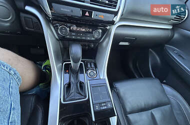 Внедорожник / Кроссовер Mitsubishi Eclipse Cross 2018 в 
