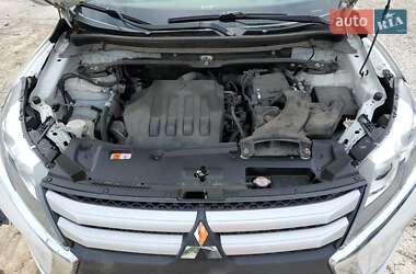 Внедорожник / Кроссовер Mitsubishi Eclipse Cross 2020 в 