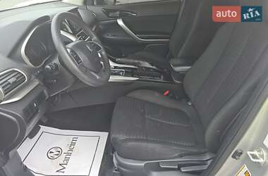 Внедорожник / Кроссовер Mitsubishi Eclipse Cross 2020 в 