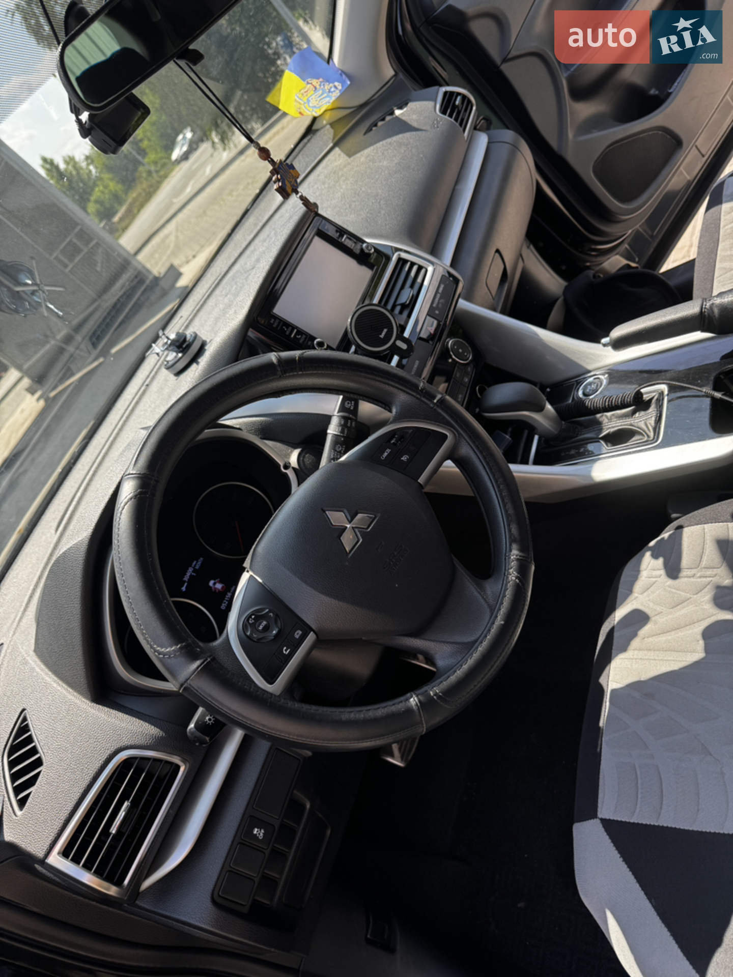 2019 Mitsubishi Eclipse Cross - мініатюра 12