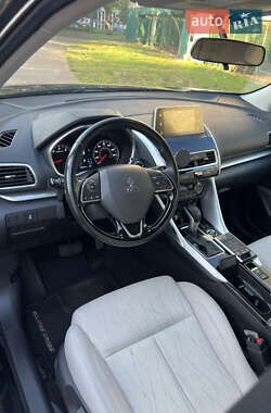 Внедорожник / Кроссовер Mitsubishi Eclipse Cross 2018 в 