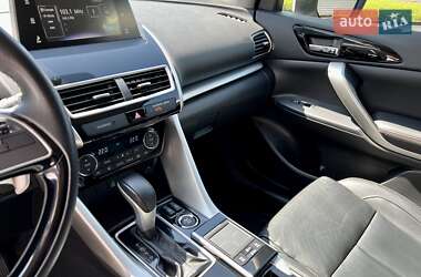 Позашляховик / Кросовер Mitsubishi Eclipse Cross 2018 в 