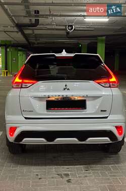 Внедорожник / Кроссовер Mitsubishi Eclipse Cross 2022 в 