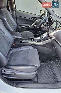 Внедорожник / Кроссовер Mitsubishi Eclipse Cross 2023 в 