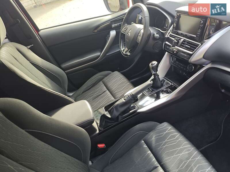 Внедорожник / Кроссовер Mitsubishi Eclipse Cross 2018 в Киеве