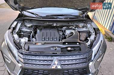 Позашляховик / Кросовер Mitsubishi Eclipse Cross 2024 в 