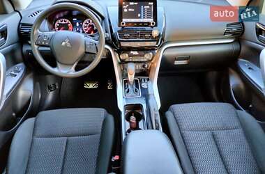 Позашляховик / Кросовер Mitsubishi Eclipse Cross 2024 в 