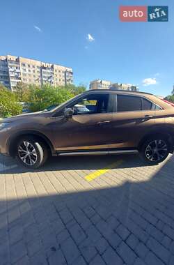 Позашляховик / Кросовер Mitsubishi Eclipse Cross 2020 в 