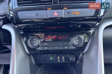 Позашляховик / Кросовер Mitsubishi Eclipse Cross 2022 в 