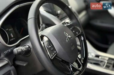 Позашляховик / Кросовер Mitsubishi Eclipse Cross 2024 в 